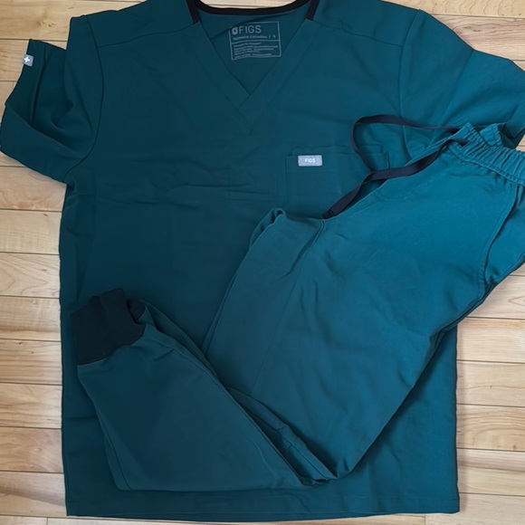 Figs Black Scrub Set - Picture 7 of 9